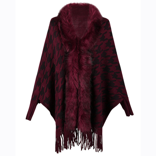 Damen stilvoller Poncho mit exklusivem Fellbesatz und modernem Sternenmuster EB