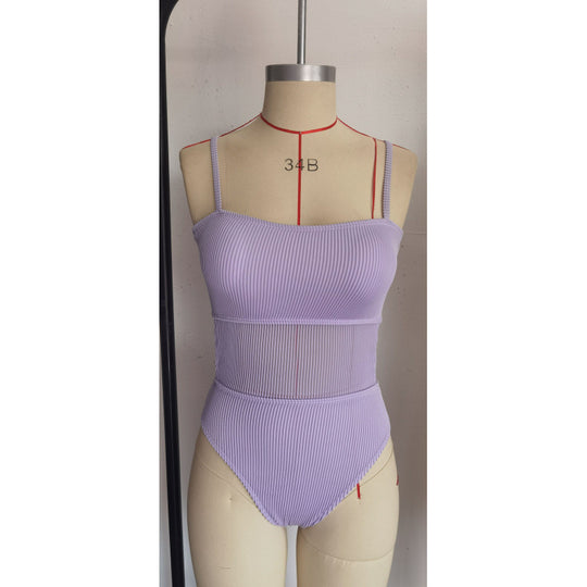 Damen Einteiler Badeanzug mit elegantem Rippendesign und figurschmeichelnder Silhouette EB