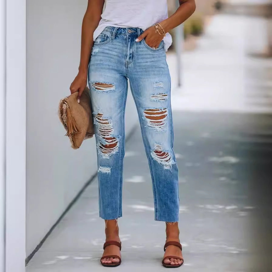 Damen Destroyed Jeans im lässigen Schnitt mit modischen Details EB