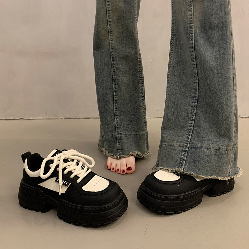 Damen Chunky Sneakers mit verstärktem Komfort und trendiger Sohlenstruktur EB