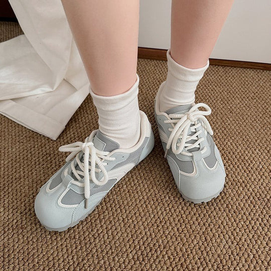 Damen Sportliche Freizeitsneaker mit atmungsaktiver Mesh-Oberfläche und rutschfester Sohle EB