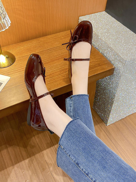 Damen Ballerina-Schuhe mit eleganter Schleifenverzierung und glänzender Oberfläche EB