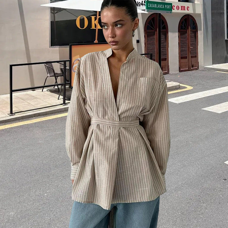 Damen elegante Bluse mit tailliertem Schnitt und Gürtel EB