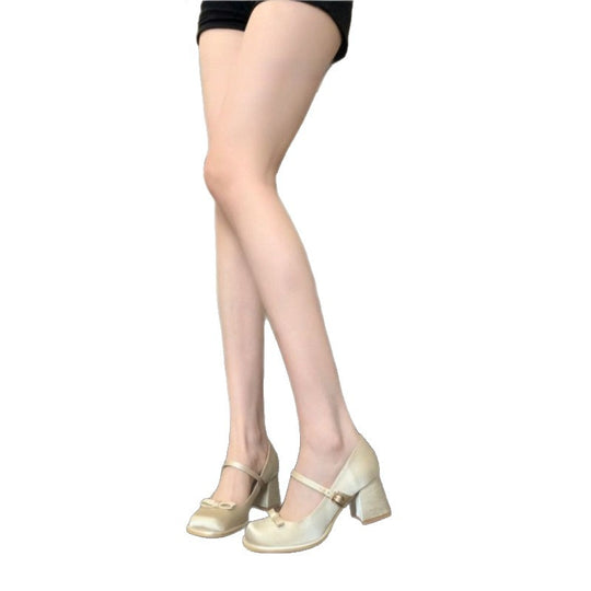 Damen elegante Blockabsatzpumps mit feiner Schleifenapplikation EB