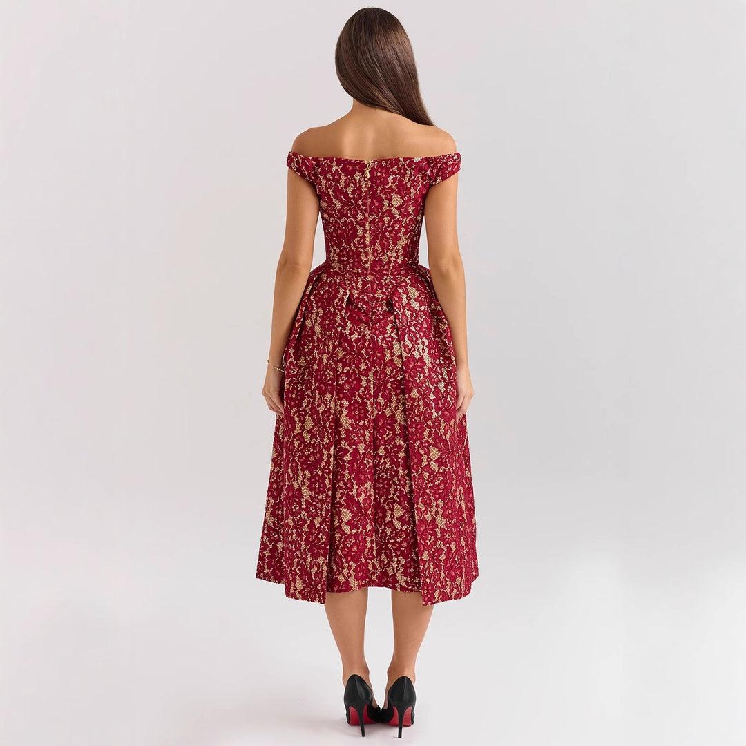 Damen Abendkleid mit raffinierten Spitzenapplikationen und elegantem Schnitt EB