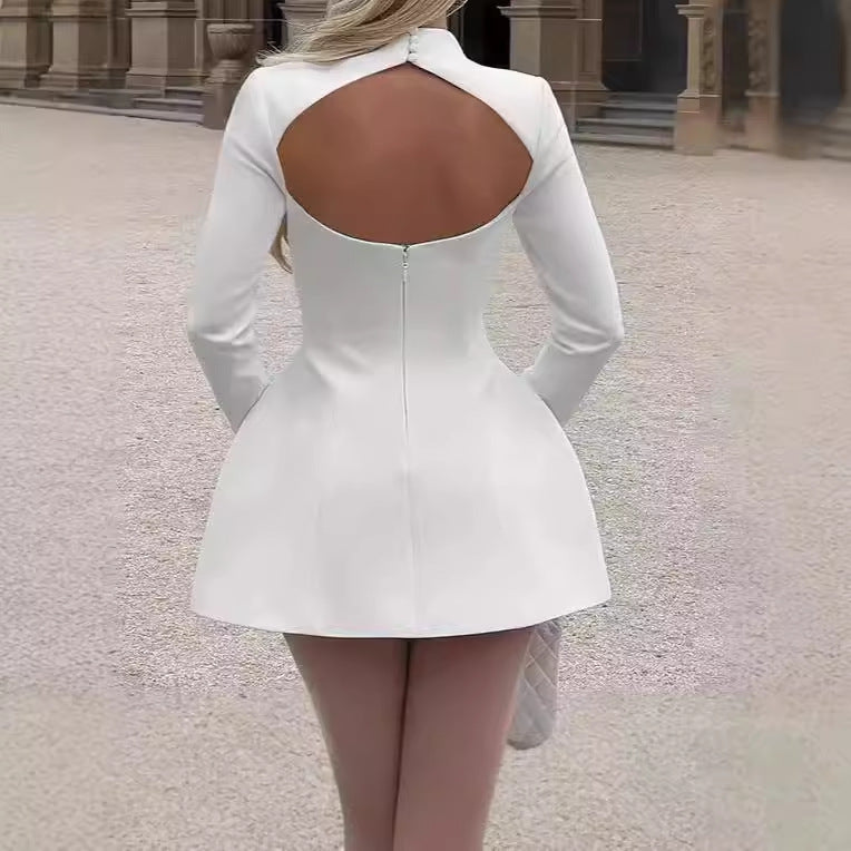 Damen Elegantes Mini-Kleid mit hochgeschlossenem Hals und ausgestelltem Saum EB