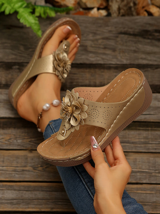 Damen Wedge-Sandalen mit floralen Akzenten und atmungsaktivem Obermaterial EB