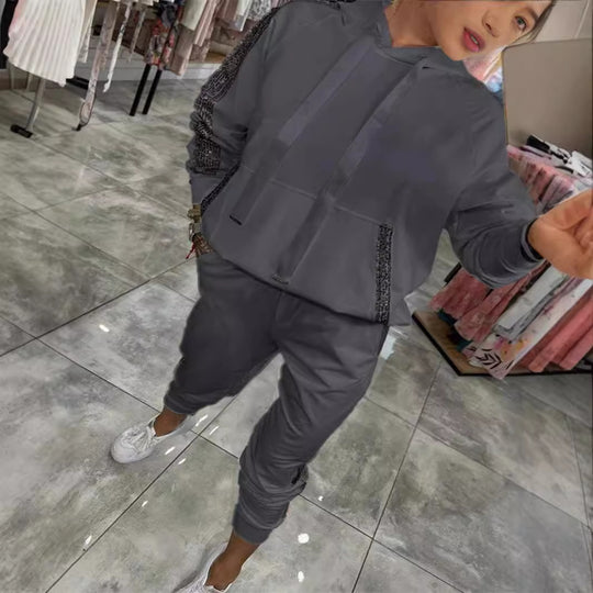 Damen Modischer Sweatanzug mit glitzernden Akzenten EB