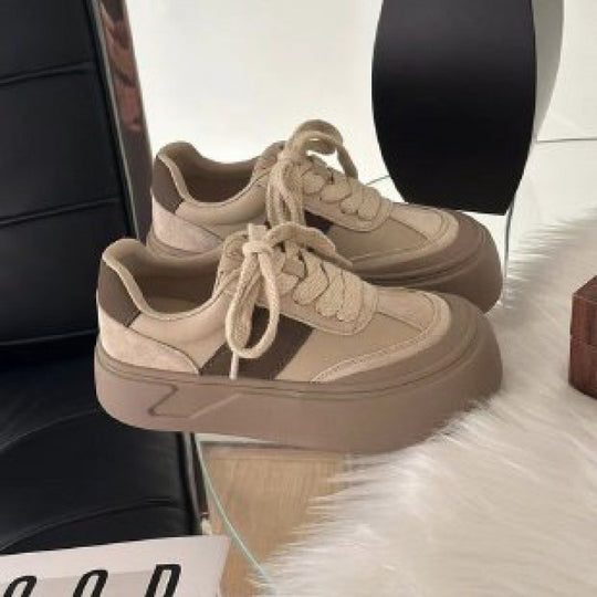Damen Plateau Sneakers mit lässigem Retro-Design und weichem Obermaterial EB