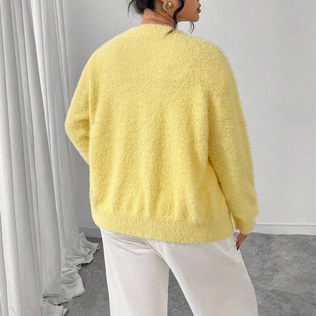 Damen Kuscheliger Flausch-Cardigan mit bunten Herzknöpfen und kastiger Silhouette EB