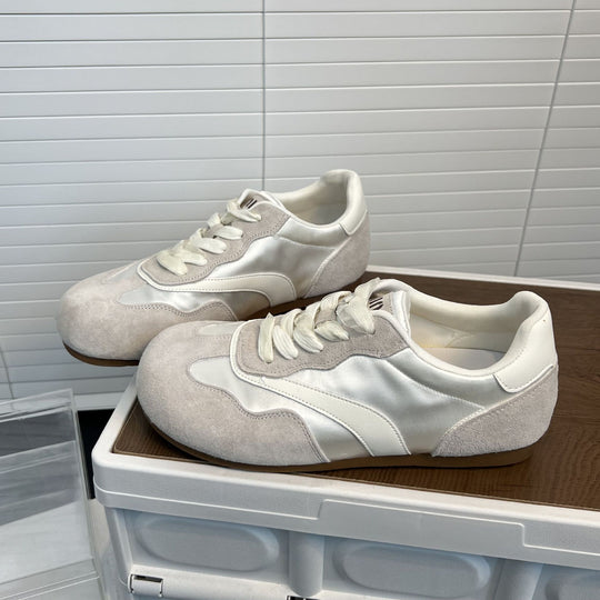 Damen Sneakers mit weichem Wildleder und glänzender Satin-Oberfläche EB