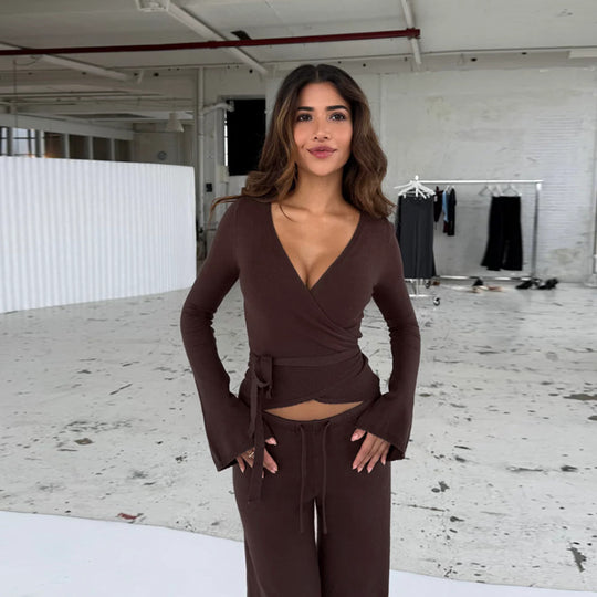 Damen lockerer Jumpsuit mit Wickeldesign und langen Ärmeln EB