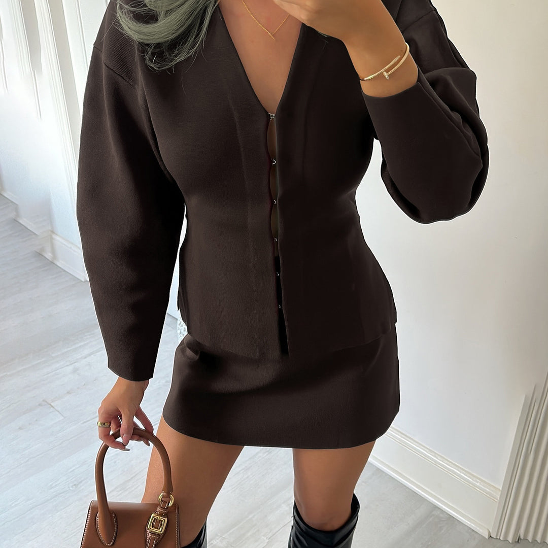 Damen nan taillierte Feinstrickcardigan mit V-Ausschnitt und Häkchenverschluss EB