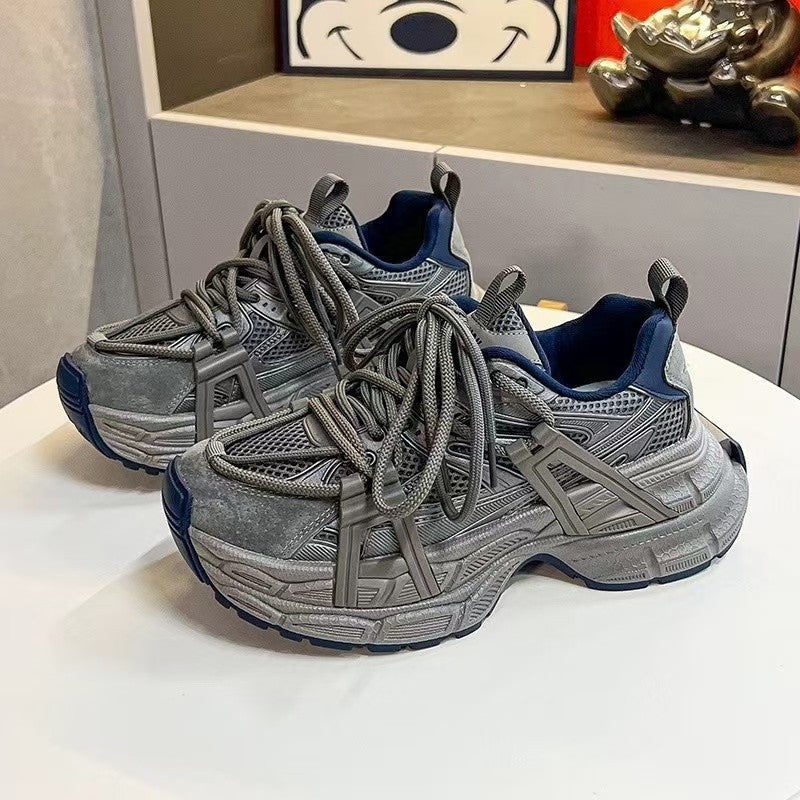 Damen Sportliche Sneakers mit futuristischem Design und stabiler Sohle EB