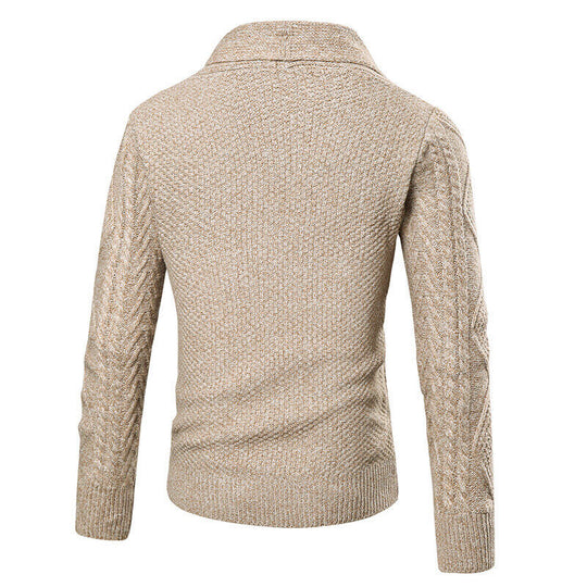 Herren Strickjacke mit modernem Zopfmuster und aufgesetzten Taschen EB