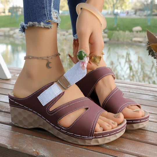 Damen Wedge-Pantoletten mit verstellbarem Riemendesign und Komfortsohle EB