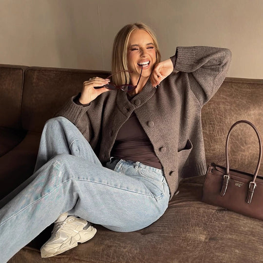 Damen lässige Strickjacke mit Knopfdetails und bequemem Schnitt EB