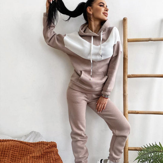 Damen zweiteiliges Loungewear-Set mit Chevron-Kapuzenpullover und taillierter Tapered-Jogginghose EB