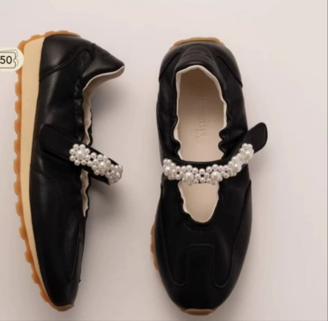 Damen Schnürschuhe mit dekorativem Perlenriemen und sportlicher Sohle EB