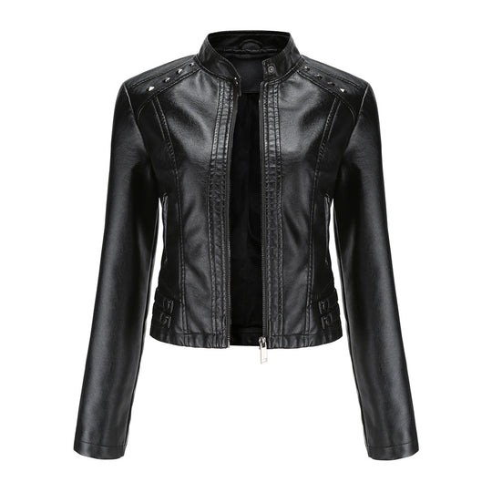Damen nan kurze taillierte Kunstlederjacke mit Nietenbesatz und Stehkragen EB