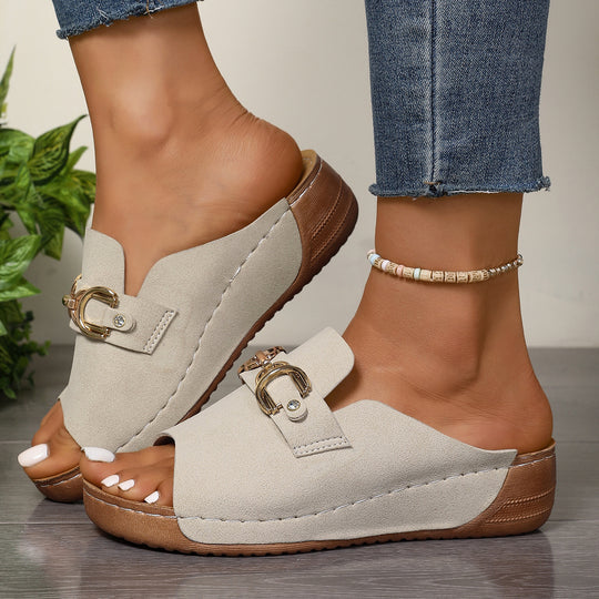 Damen Komfortable Mules mit modischem Schnallen-Detail und anatomischem Fußbett EB