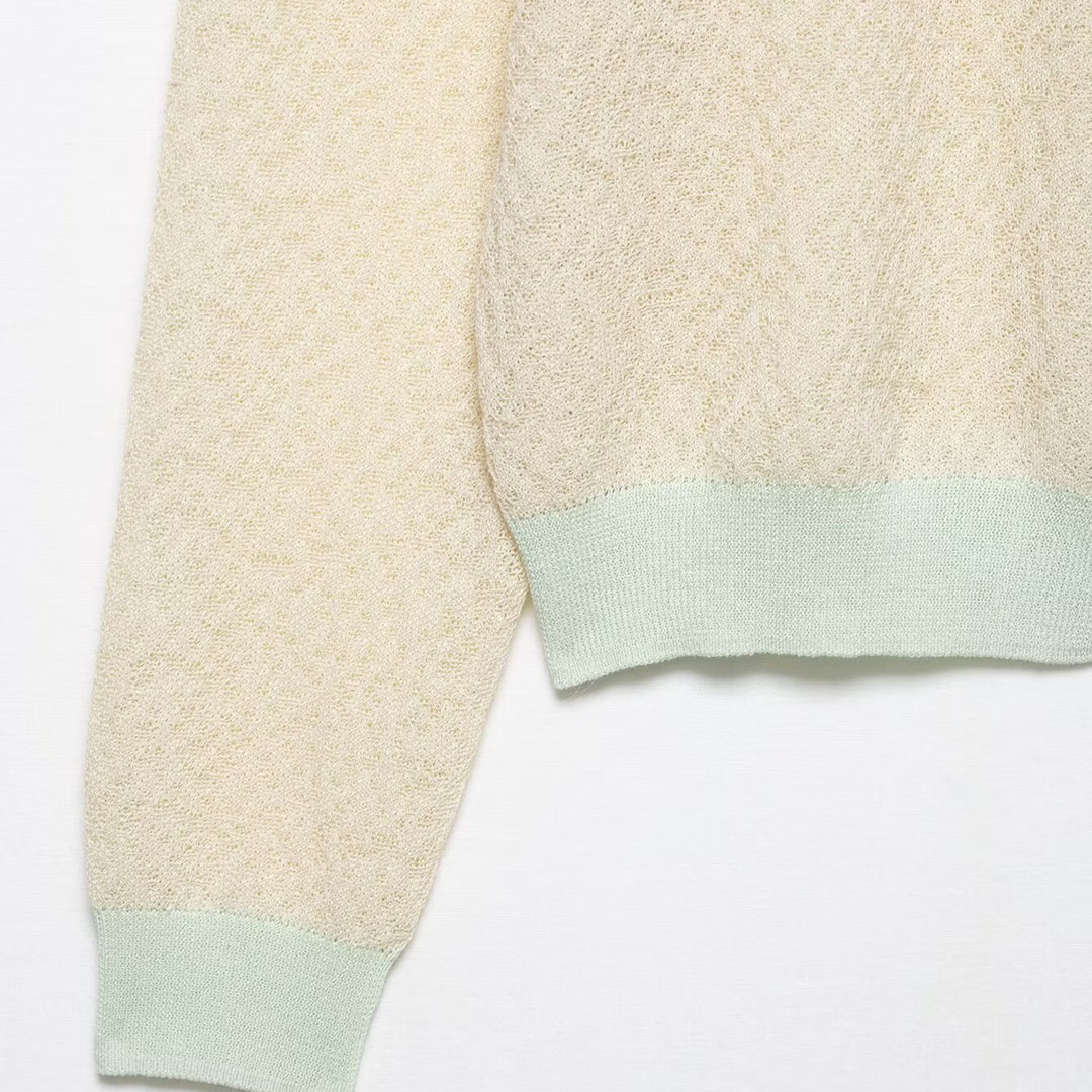 Damen Strickjacke mit zartem Muster und farblich abgesetzten Details EB