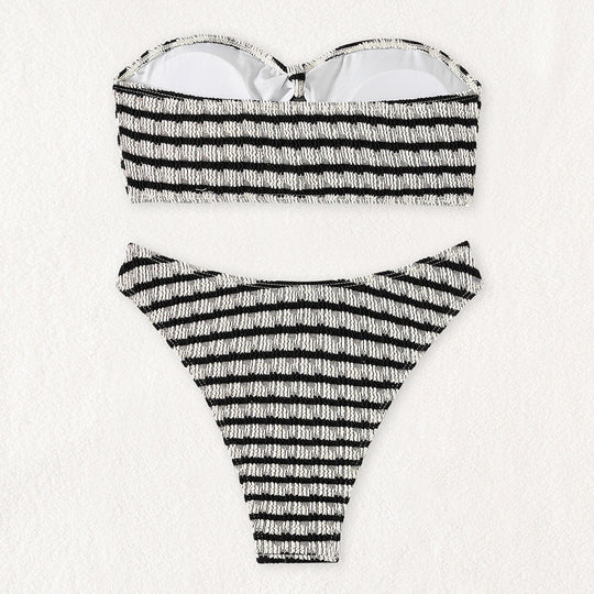Damen Bandeau-Bikini mit trendy Ausschnitt EB