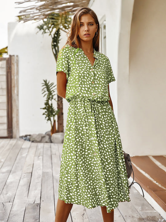 Damen Kurzarmkleid mit modernen Punkten und Taillenzug EB