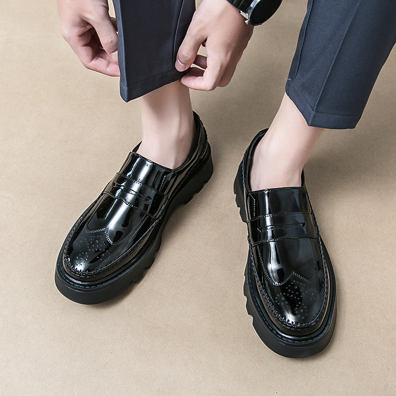 Damen lässige Slipper mit glänzender Lackoberfläche und robuster Sohle EB