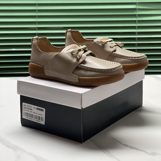 Damen Sneaker mit bequemem Schnürsystem und modischem Design EB