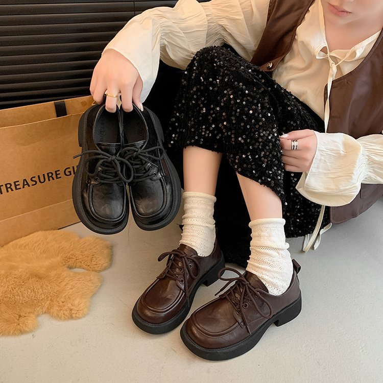 Damen modische Schnürschuhe mit klobiger Sohle und glänzender Oberfläche EB