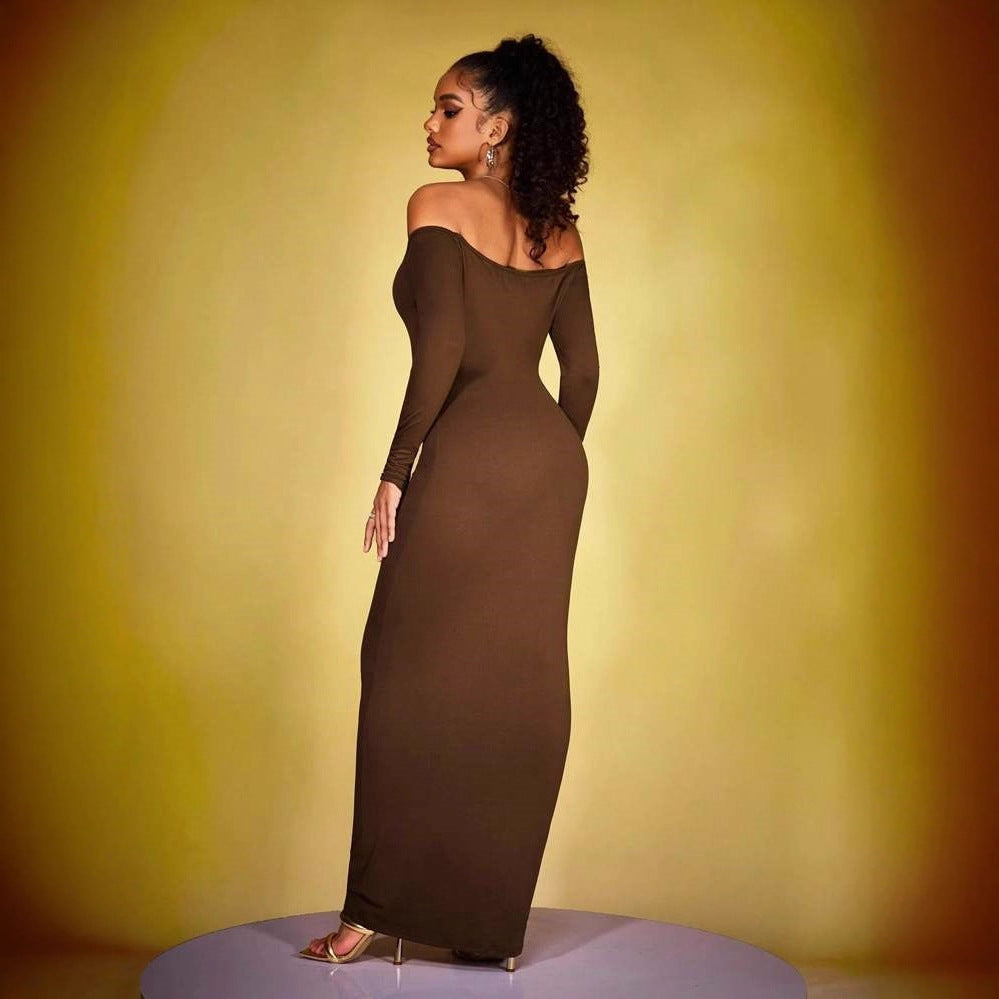 Damen Etuikleid mit schulterfreier, eleganter Silhouette EB