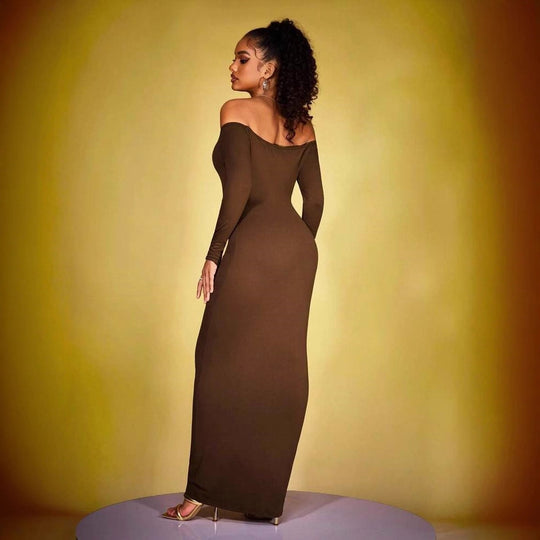 Damen Etuikleid mit schulterfreier, eleganter Silhouette EB