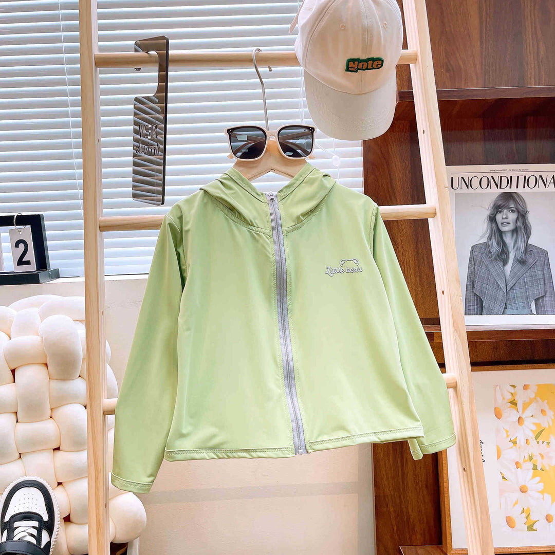 Mädchen nan leichte Kapuzen-Zip-Up Windbreaker-Jacke mit gesticktem Bärenpatch EB