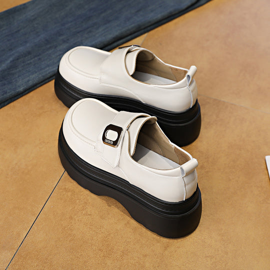 Damen Plateauschuhe mit dekorativen Riemen und modischem Detail EB