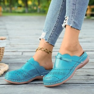 Damen Komfortable und elegante Clogs mit stilvollem Lochdesign EB