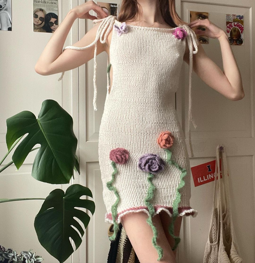 Damen gehäkeltes Sommerkleid mit floralen Applikationen EB
