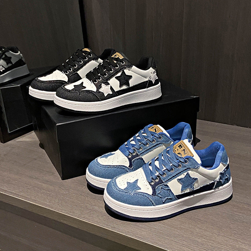 Damen Plateau-Sneaker mit Sternapplikationen und gepolstertem Innenfutter EB