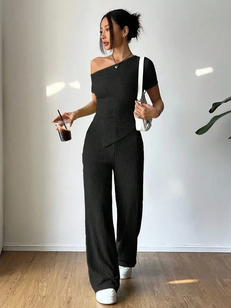 Damen Eleganter Jumpsuit mit asymmetrischem Schnitt und Raffungen EB