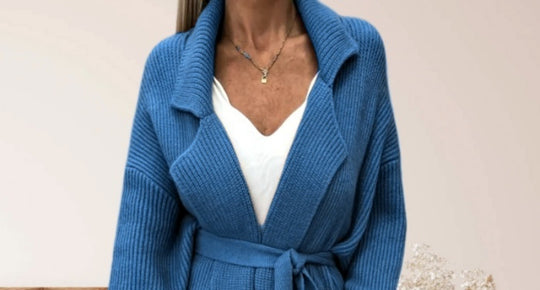 Damen Strickmantel mit Gürtel und breiten Revers EB