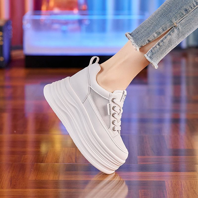 Damen Sportliche Plateausneaker mit atmungsaktiver Obermaterialkombination EB