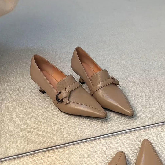 Damen elegante spitze Ballerinas mit feinem Riemen EB