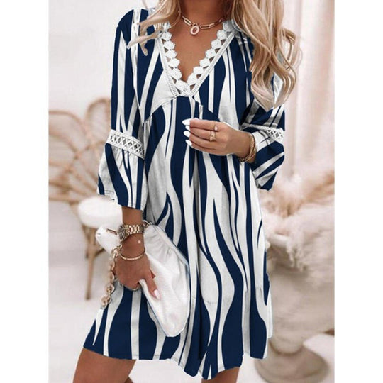 Damen Blumiges Tunika-Kleid mit Spitzenakzenten EB
