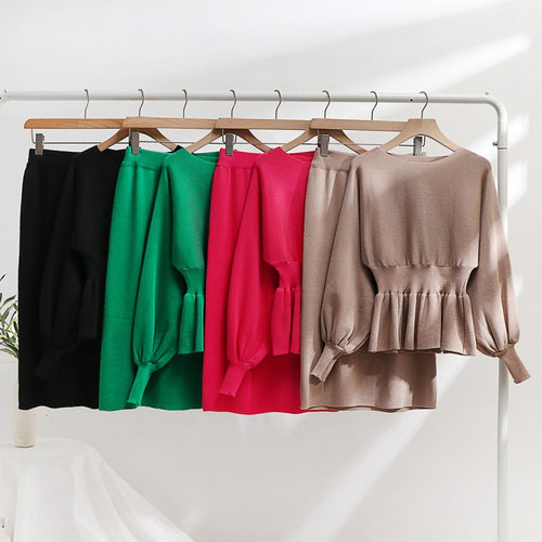 Damen elegantes Strickensemble mit Raffung und Ballonärmeln EB