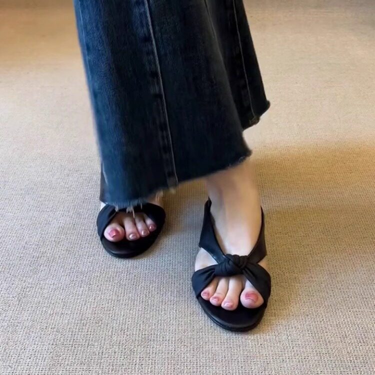 Damen Slingback-Sandalen mit modischem Knoten-Detail und komfortabler Fußbettgestaltung EB