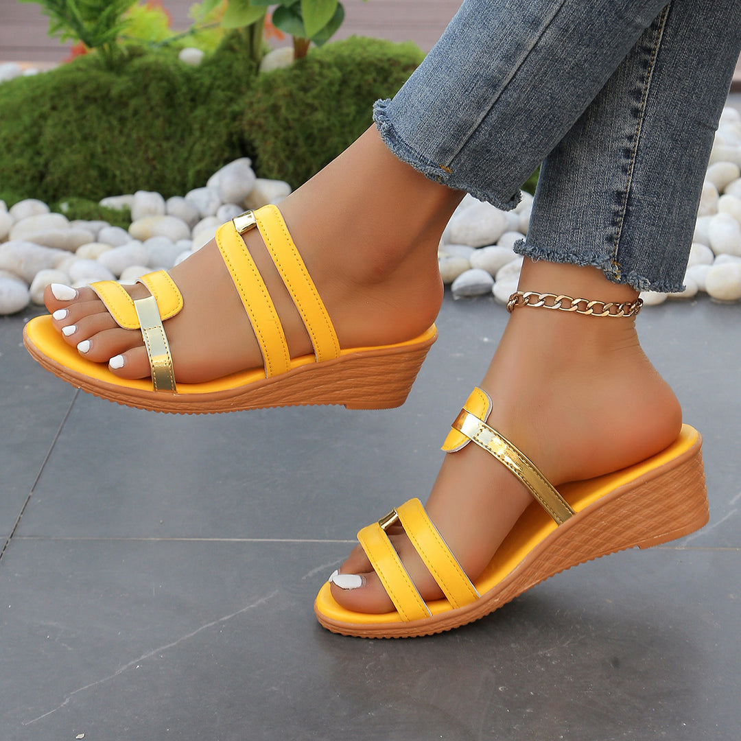Damen Wedge-Sandalen mit wasserfestem Obermaterial und elegantem Riemendesign EB