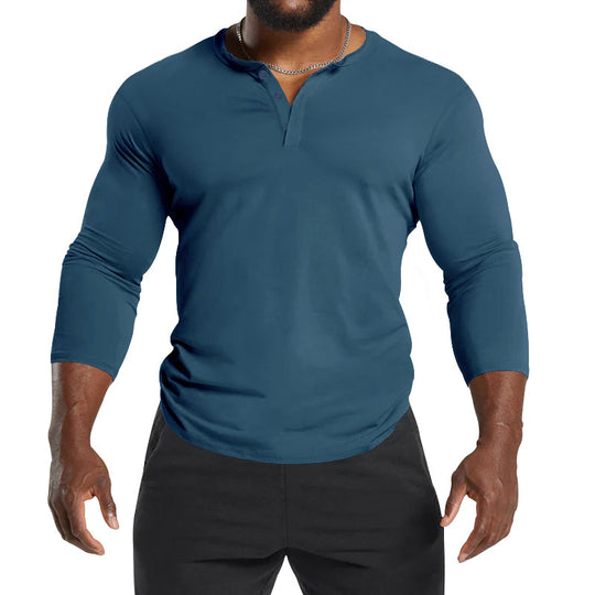Herren Langarm-Henley-Shirt aus atmungsaktivem Baumwollmix mit Knopfdetails EB