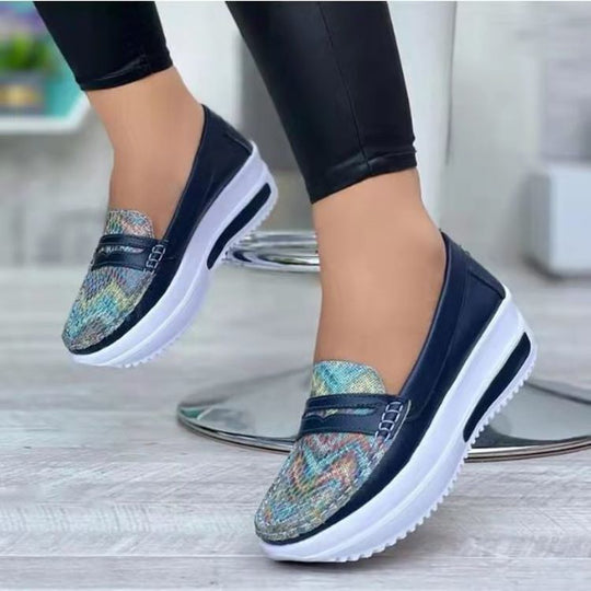 Damen Slip-On Mokassins mit strukturiertem Obermaterial und rutschfester Sohle EB