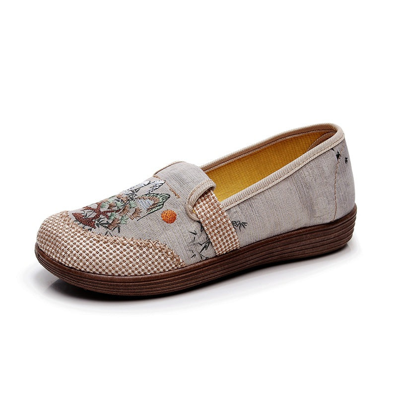 Damen bequeme Mokassins mit handgefertigtem Blumenmuster EB