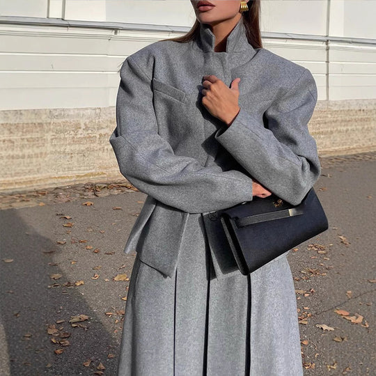 Damen elegante Oversize-Jacke mit hohem Kragen und strukturierten Ärmeln EB